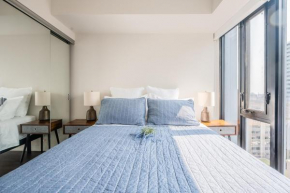 Traveller home in centre Toronto
